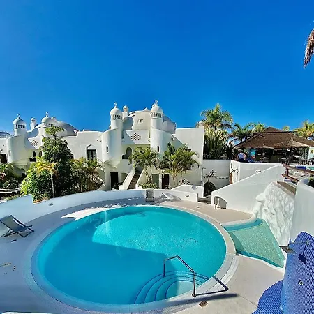 Beautiful In Paradise With Heated Pool! 아파트 *